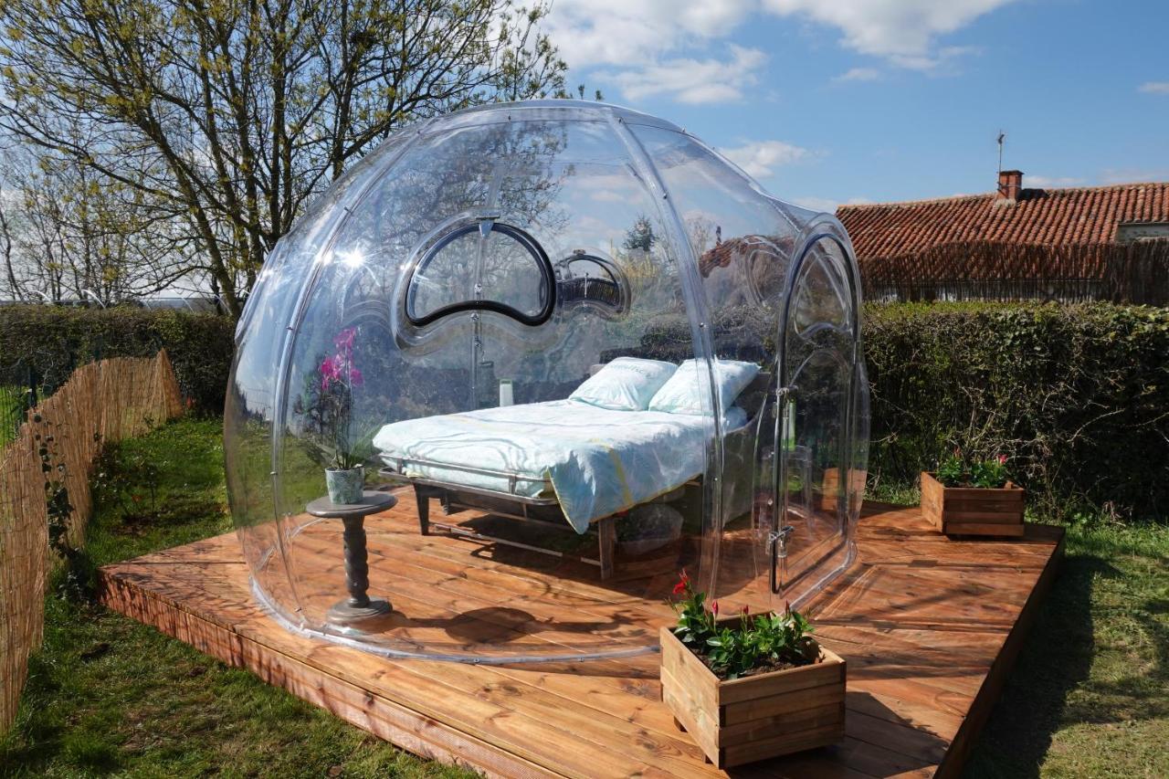 Gite 4 Etoiles Avec Hebergement Insolite - 10 Personnes Foussais Buitenkant foto