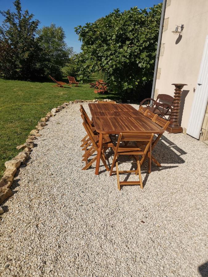 Gite 4 Etoiles Avec Hebergement Insolite - 10 Personnes Foussais Buitenkant foto